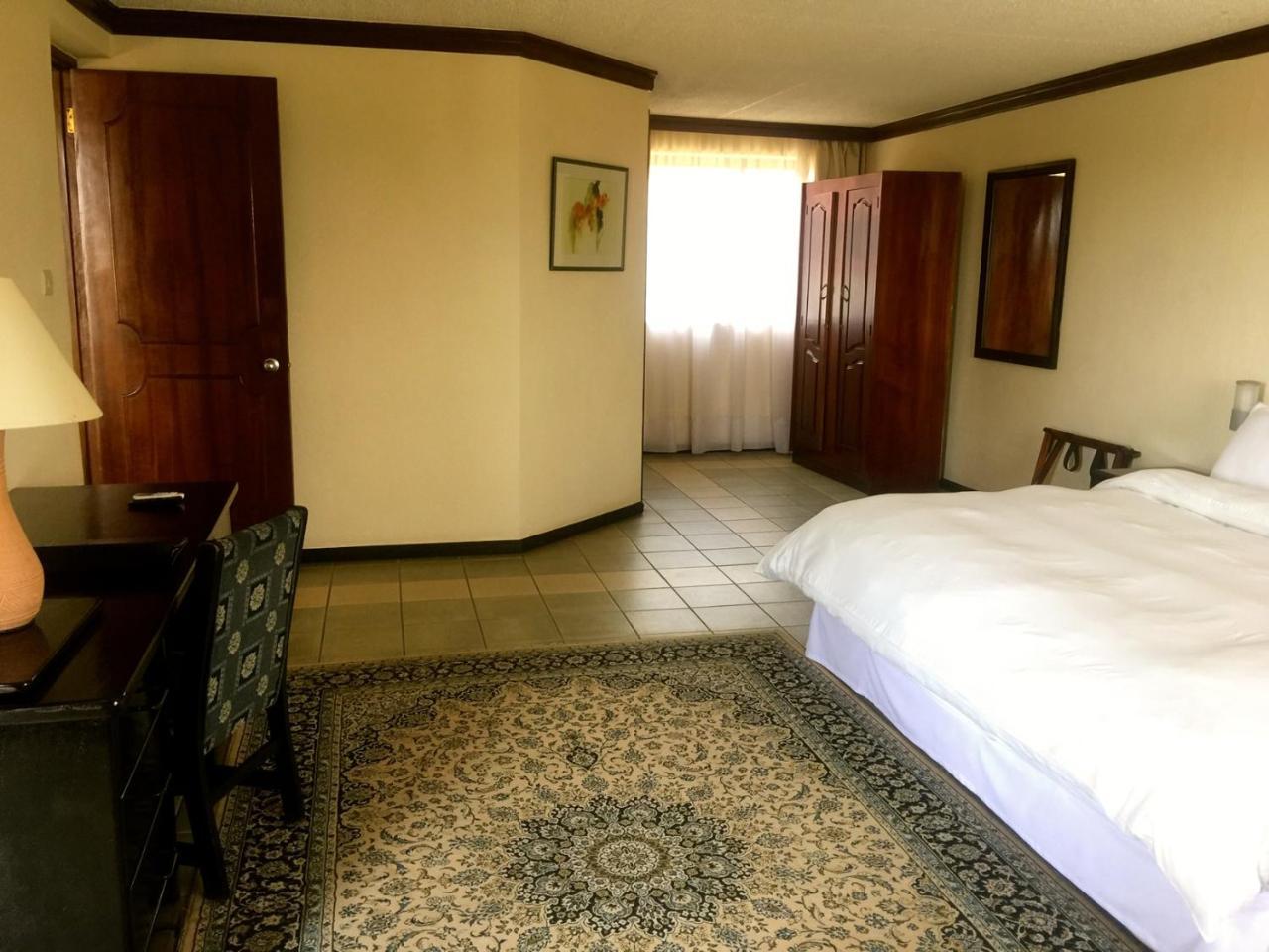 Elmina Beach Resort Ngoại thất bức ảnh